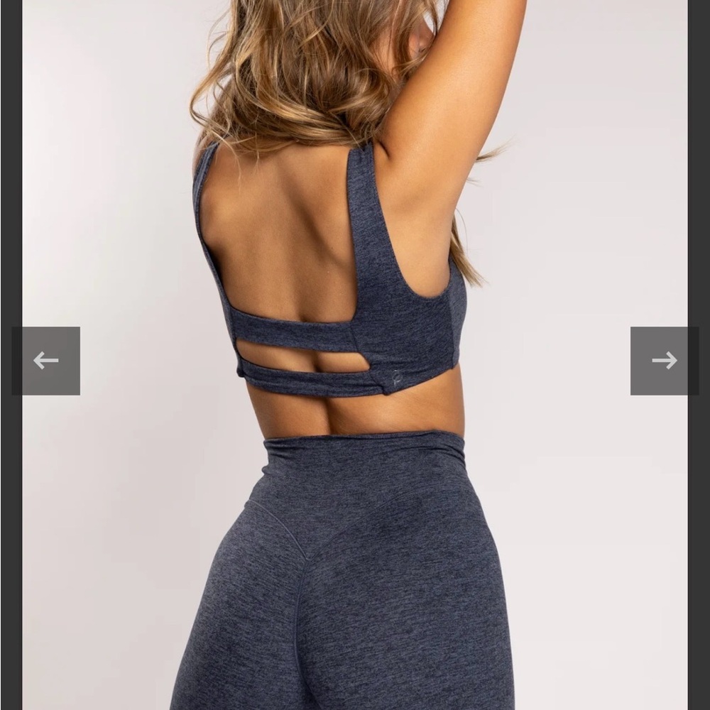 BAREFORM Straight Neck Bra